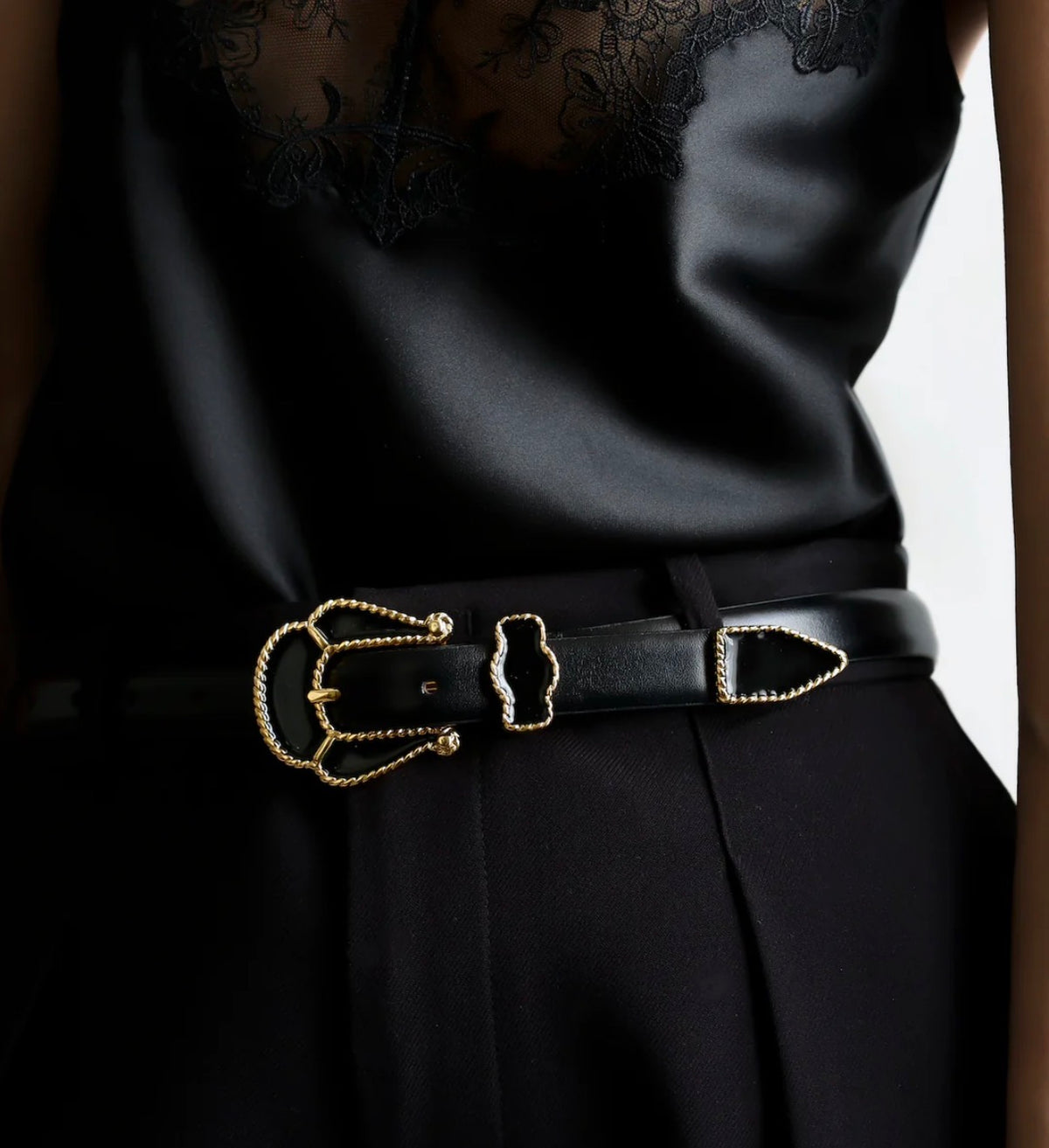 Santo Enamel | Black & Gold