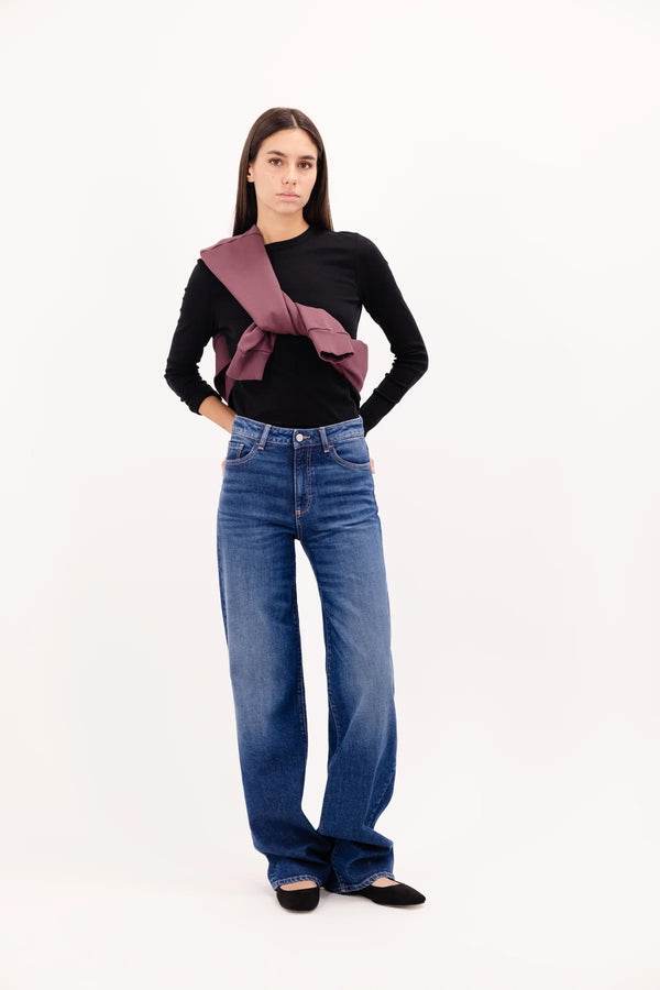 Icon Joia | High-Rise Mom Jeans