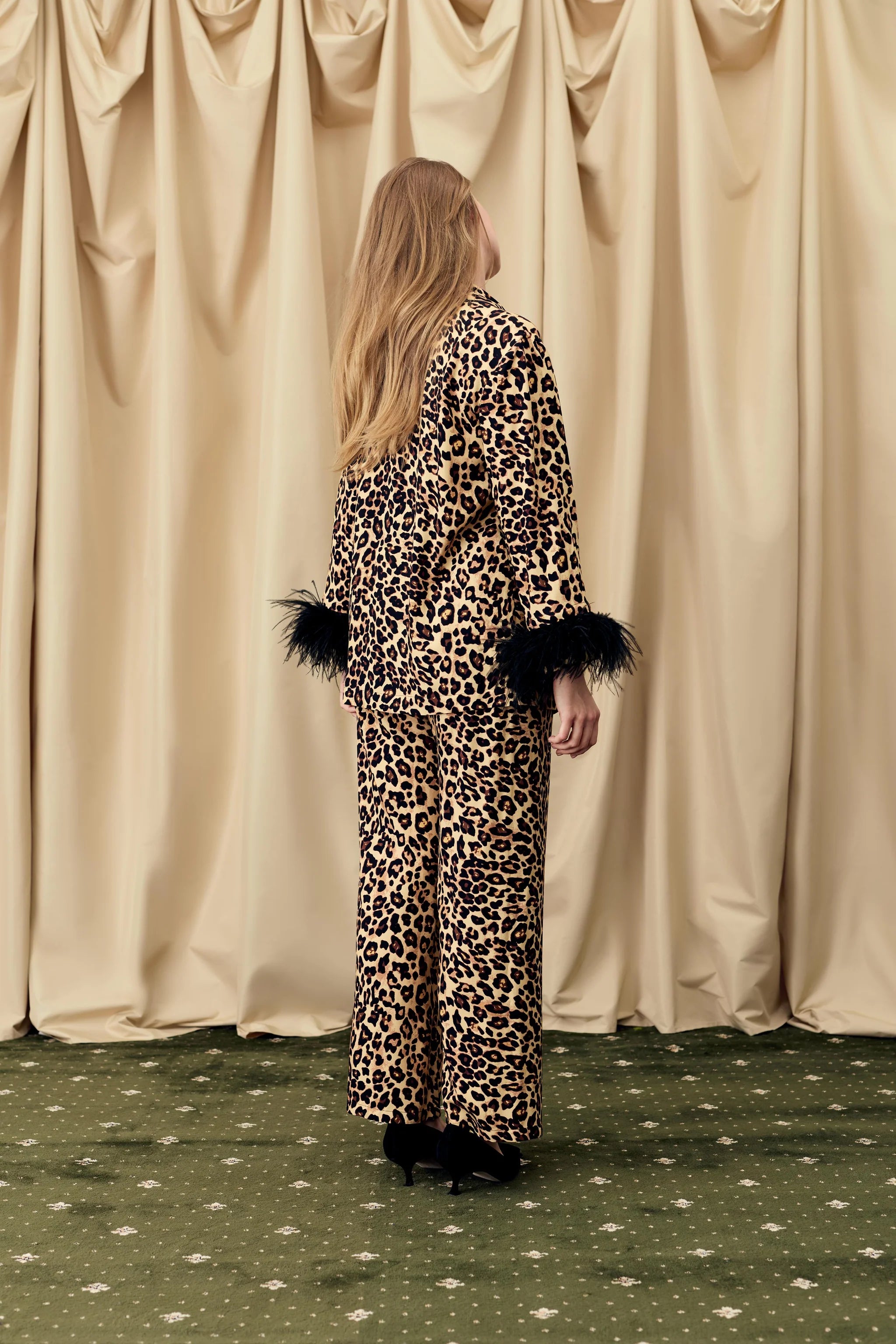 The Bow Pajama Set with Detachable Feathers | Leopard