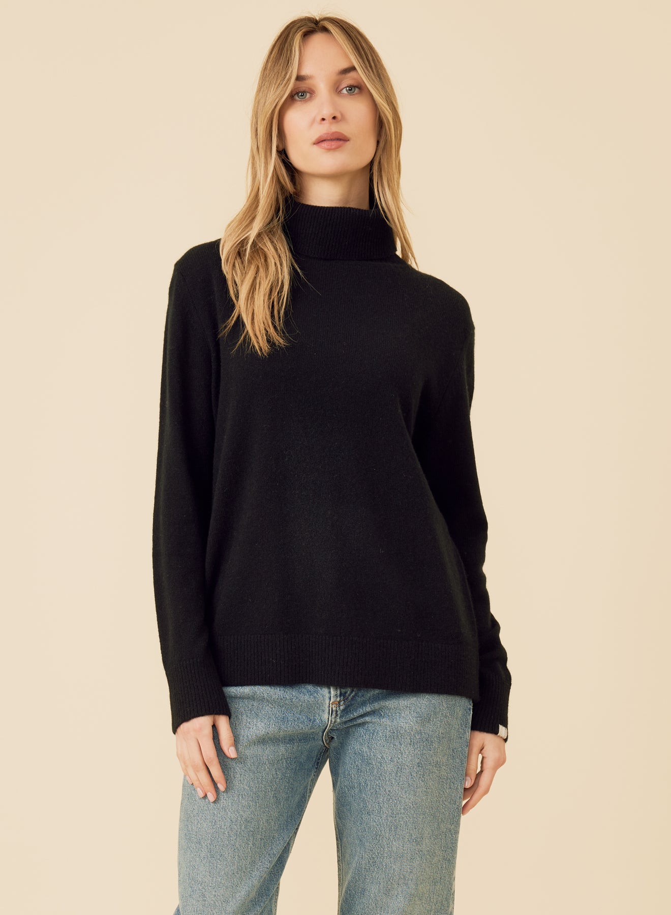 Sloane Cashmere Turtleneck | Black
